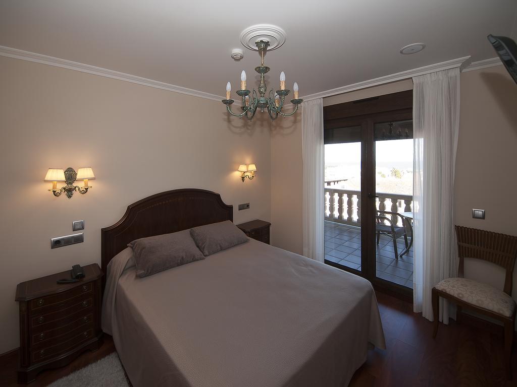 Pension Residencia A Cruzan (Adults Only) 诺阿拉 外观 照片