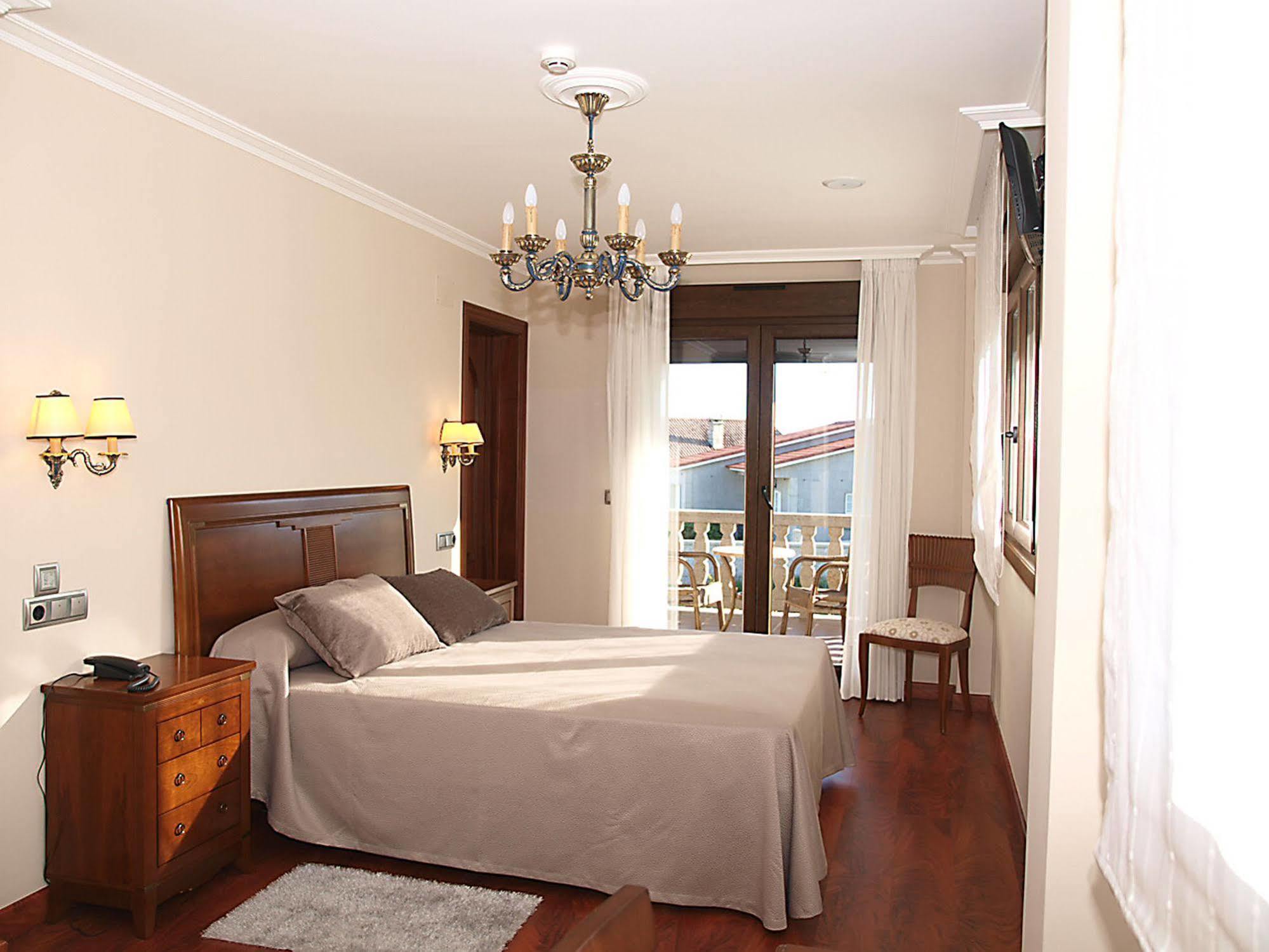 Pension Residencia A Cruzan (Adults Only) 诺阿拉 外观 照片
