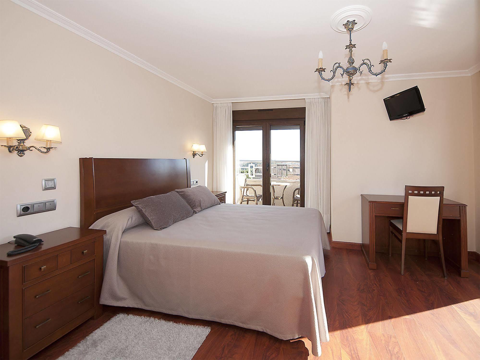 Pension Residencia A Cruzan (Adults Only) 诺阿拉 外观 照片